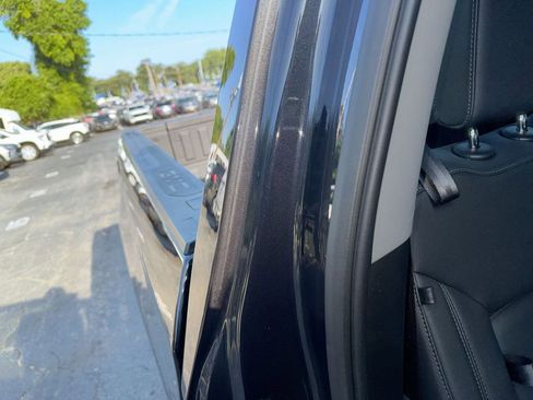Used 2023 GMC Sierra 1500 SLT w/ X31 Off-Road Package AWD/4WD image 30