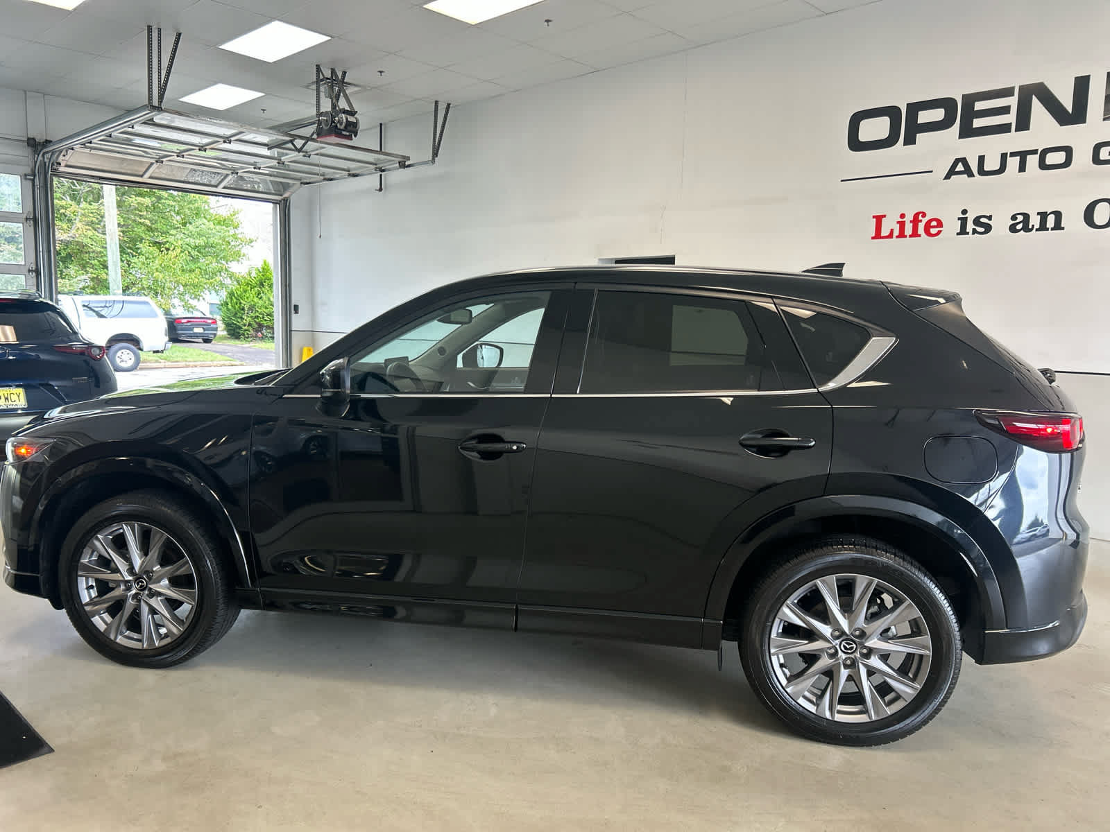 Certified 2024 MAZDA CX-5 AWD 2.5 S w/ Premium Package image 2