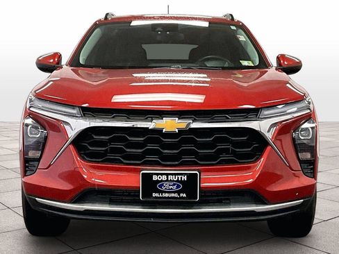 Used 2024 Chevrolet Trax LT w/ Driver Confidence Package image 3