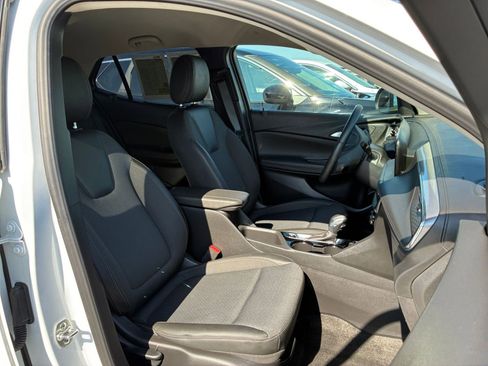 Used 2025 Buick Encore GX Preferred FWD image 35