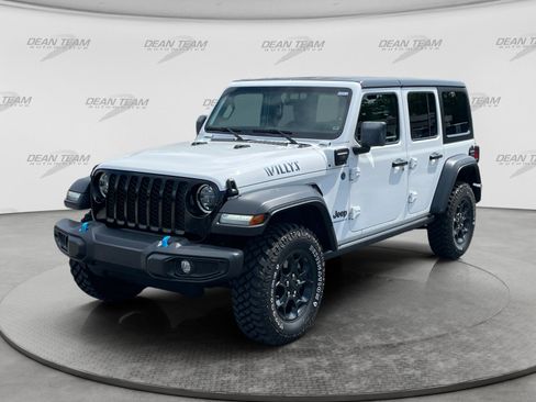 Used 2023 Jeep Wrangler Unlimited w/ 8.4" Radio Group AWD/4WD image 3