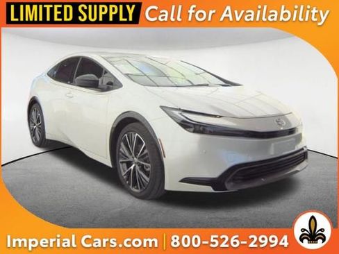 Used 2024 Toyota Prius XLE image 1