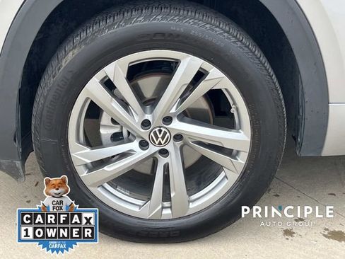 Certified 2024 Volkswagen Atlas Cross Sport SEL R-Line image 7