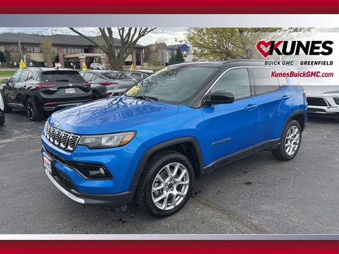 Used 2025 Jeep Compass Limited AWD/4WD image 12