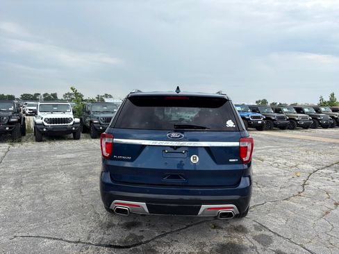 Used 2017 Ford Explorer Platinum AWD/4WD image 7