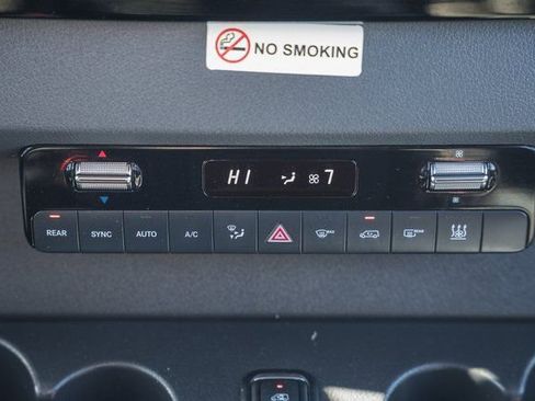 Used 2024 Mercedes-Benz Sprinter 2500 image 23