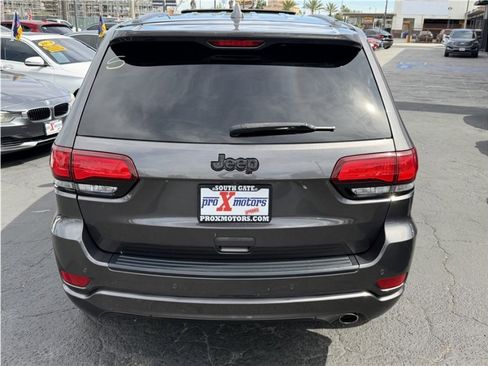 Used 2019 Jeep Grand Cherokee Altitude image 13
