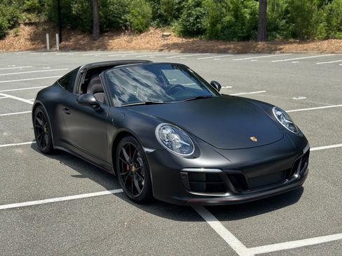 Used 2017 Porsche 911 Targa 4 GTS AWD/4WD image 30