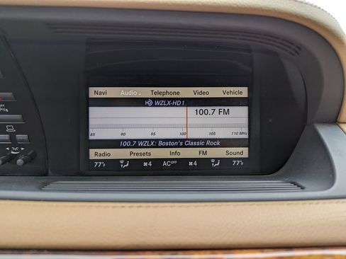 Used 2013 Mercedes-Benz CL 550 4MATIC image 22