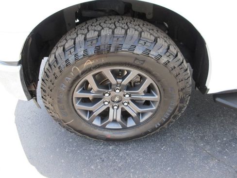 Used 2017 Ford F150 XLT w/ Equipment Group 302A Luxury AWD/4WD image 15