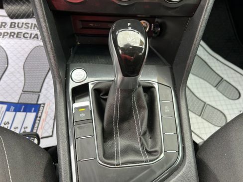 Used 2023 Volkswagen Tiguan S image 18