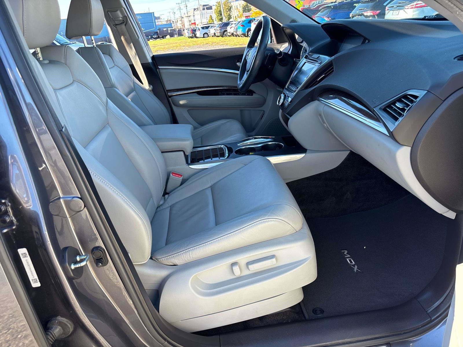 Used 2018 Acura MDX SH-AWD image 21
