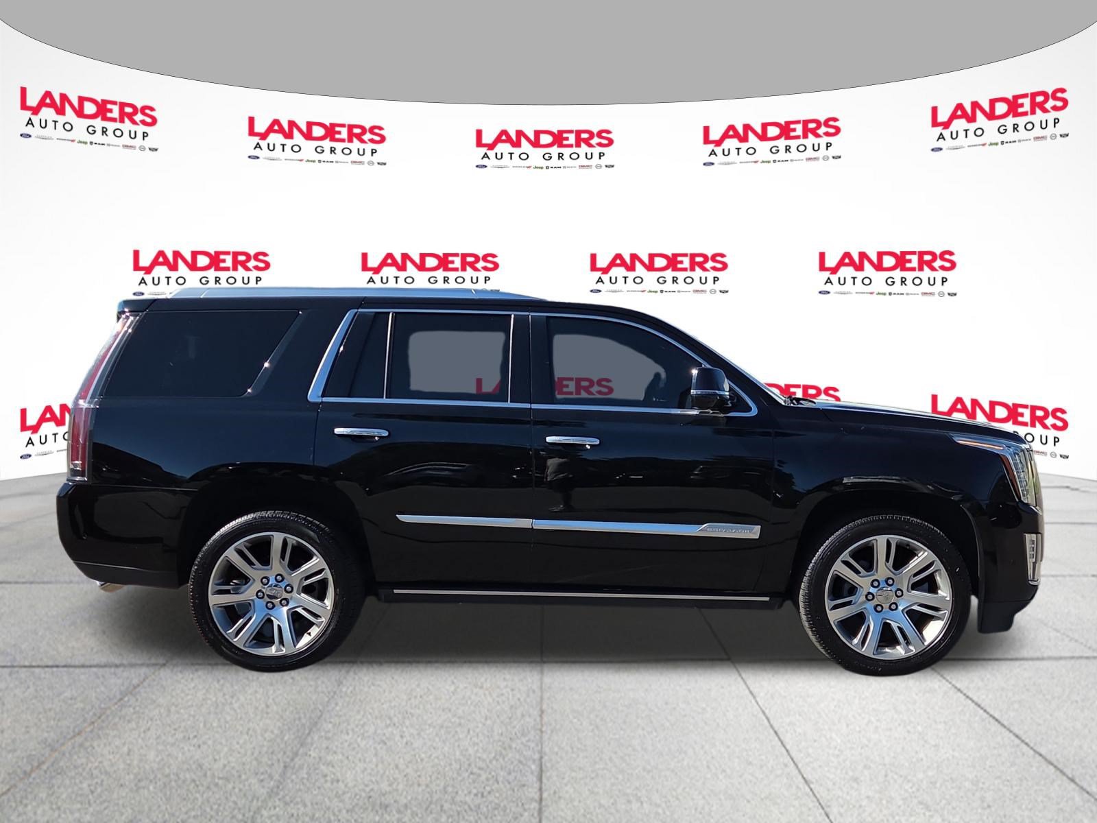 Used 2018 Cadillac Escalade Premium Luxury AWD/4WD image 2
