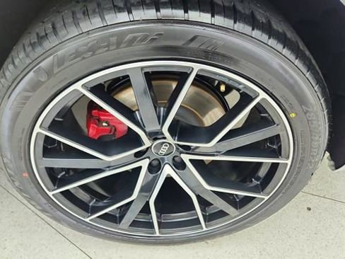 Used 2021 Audi Q8 Prestige w/ Prestige Package image 60