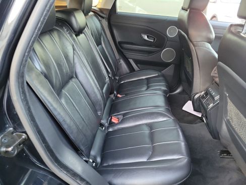 Used 2017 Land Rover Range Rover Evoque SE image 23