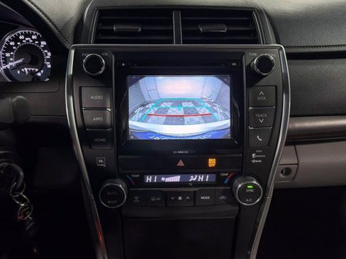 Used 2017 Toyota Camry XLE image 25