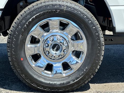 New 2025 Ford F350 Lariat w/ Lariat Ultimate Package image 24