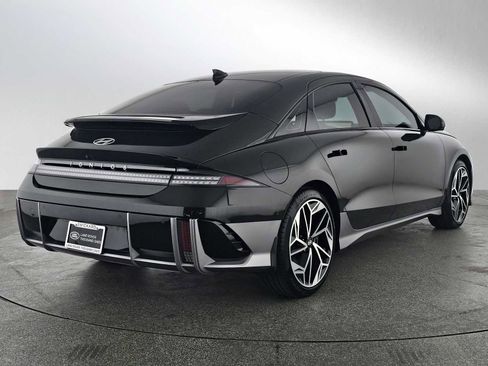 Used 2024 Hyundai Ioniq 6 Limited AWD/4WD image 4