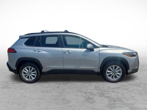Certified 2023 Toyota Corolla Cross LE AWD/4WD image 4
