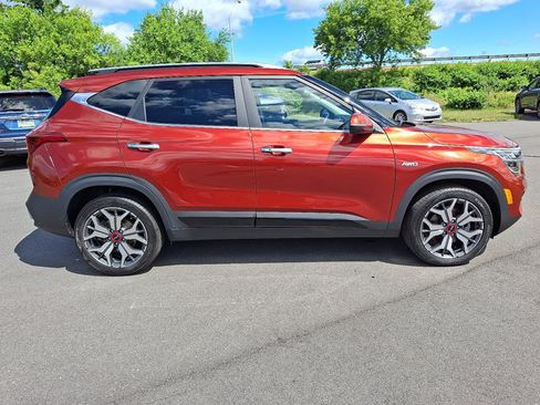 Used 2022 Kia Seltos SX AWD/4WD image 8