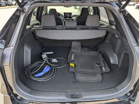 Used 2023 Toyota RAV4 SE w/ Weather & Moonroof Package image 13