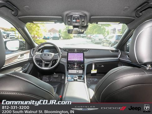New 2025 Jeep Grand Cherokee Limited AWD/4WD image 21