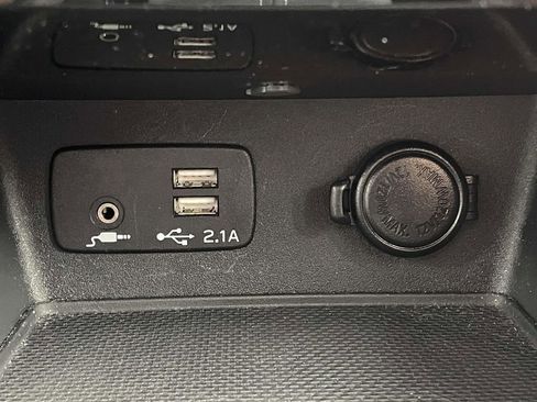 Used 2023 Subaru Forester Touring image 22