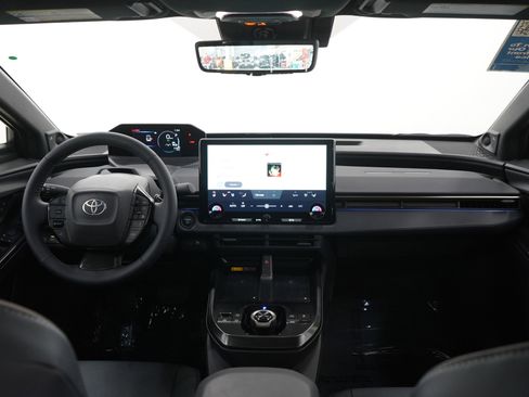 Used 2026 Toyota bZ AWD/4WD image 14