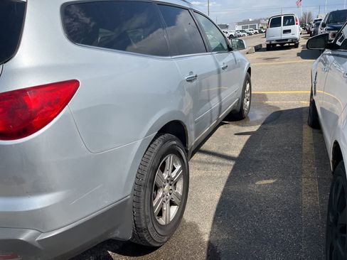 Used 2009 Chevrolet Traverse LT AWD/4WD image 15