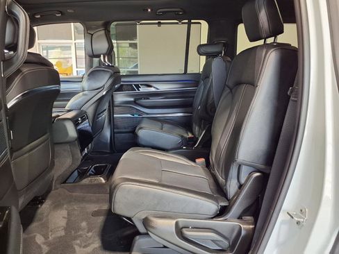New 2026 Jeep Grand Wagoneer Summit AWD/4WD image 8