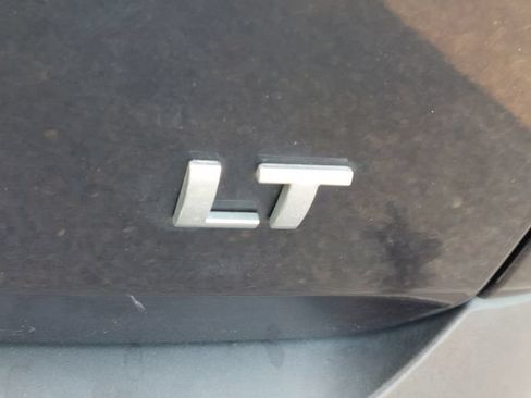 Used 2020 Chevrolet Traverse LT FWD image 40