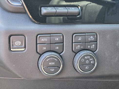 New 2025 Chevrolet Silverado 3500 LTZ w/ LTZ Premium Package image 12