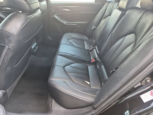 Used 2019 Toyota Avalon XLE w/ Moonroof Package FWD image 23