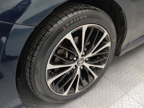 Used 2018 Toyota Camry SE image 31