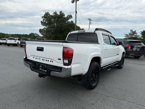 Used 2020 Toyota Tacoma SR5 RWD image 6
