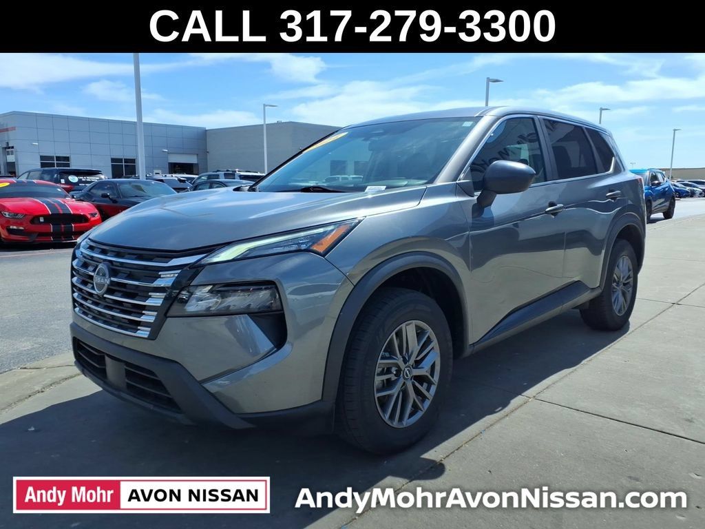 Used 2024 Nissan Rogue S AWD/4WD image 4