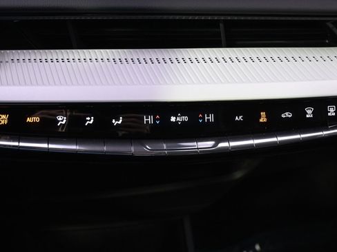 New 2026 Cadillac Optiq Luxury 1 image 29