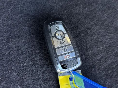 Used 2024 Ford Expedition XLT image 39