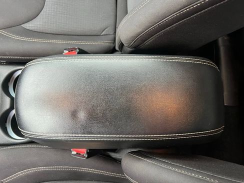 Used 2015 Jeep Cherokee Latitude w/ Cold Weather Group image 26