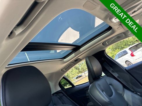 Used 2019 Volvo S60 T6 Momentum w/ Premium Package AWD/4WD image 14