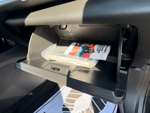 Certified 2024 Chevrolet Trax LS image 35