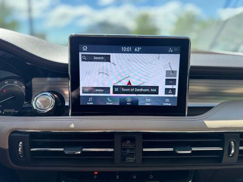 Used 2021 Lincoln Corsair AWD w/ Equipment Group 101A image 18
