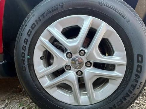 Used 2017 Jeep Compass Sport image 33