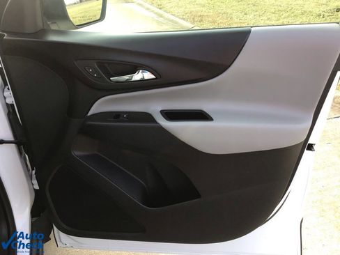 Used 2024 Chevrolet Equinox LS image 18