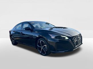 Used 2024 Nissan Altima 2.5 SR w/ SR Premium Package video 1