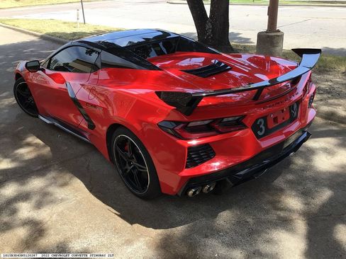 Used 2022 Chevrolet Corvette Stingray Preferred Conv w/ Z51 Performance Package RWD image 4