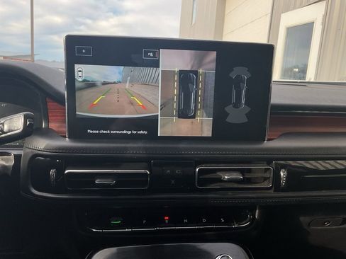 Used 2022 Lincoln Nautilus Reserve w/ Equipment Group 202A image 23