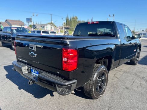 Used 2018 Chevrolet Silverado 1500 LT w/ Midnight Edition AWD/4WD image 6
