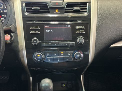 Used 2015 Nissan Altima 2.5 S w/ Power Driver Seat Package FWD image 25