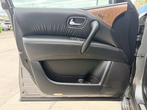 Used 2017 INFINITI QX80 2WD image 26